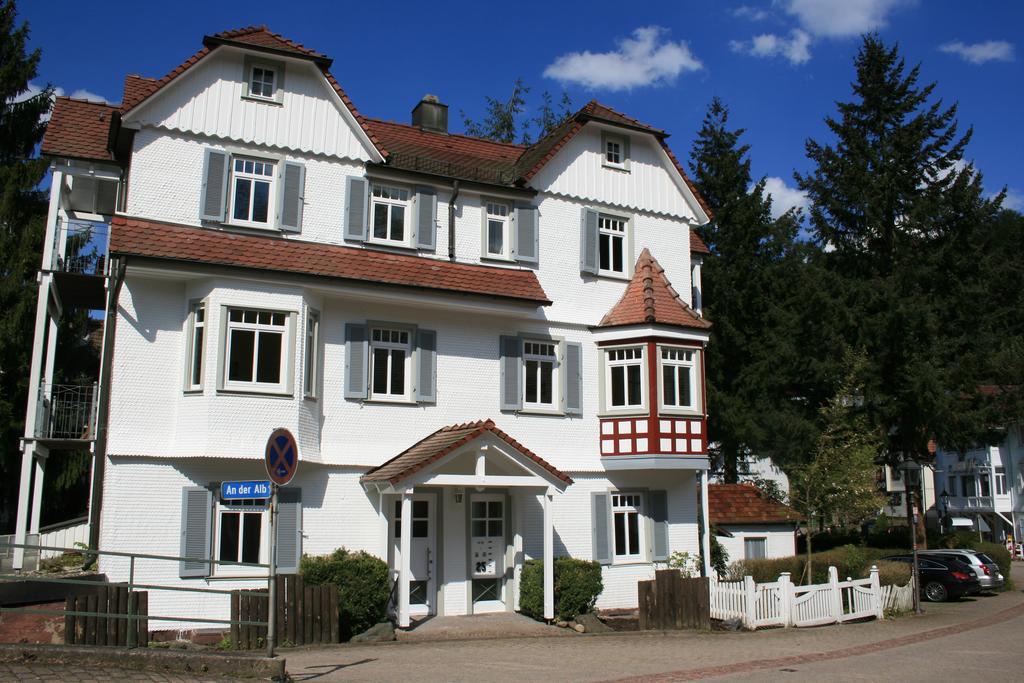 Gaestehaus Villa Lina Bad Herrenalb Eksteriør billede